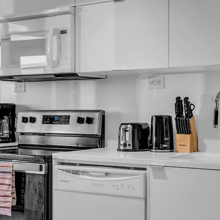 City Downtown Suites Торонто Экстерьер фото