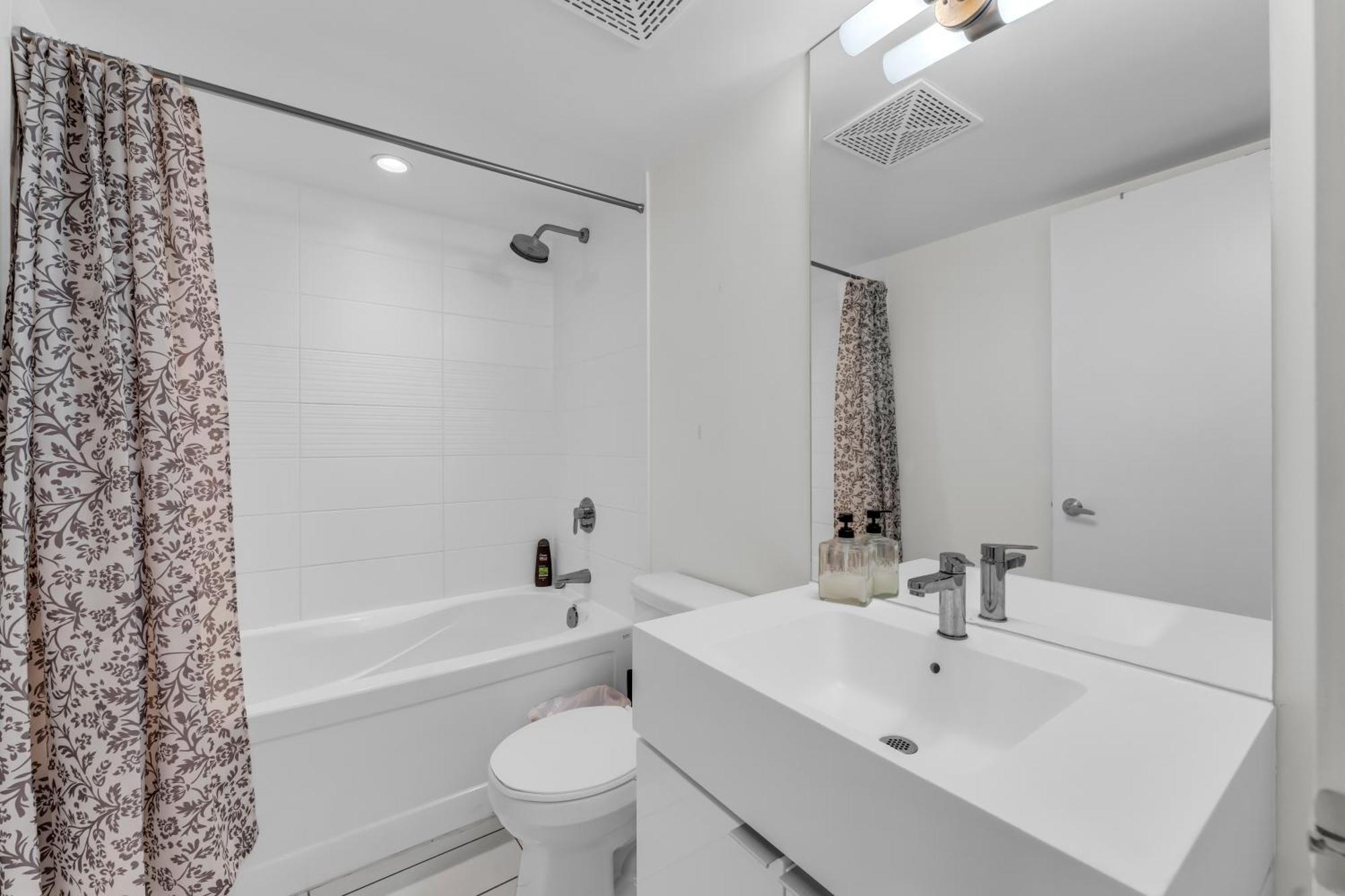 City Downtown Suites Торонто Экстерьер фото